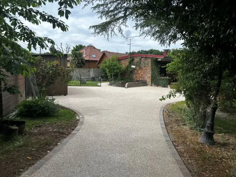 béton lavé cour intérieure
